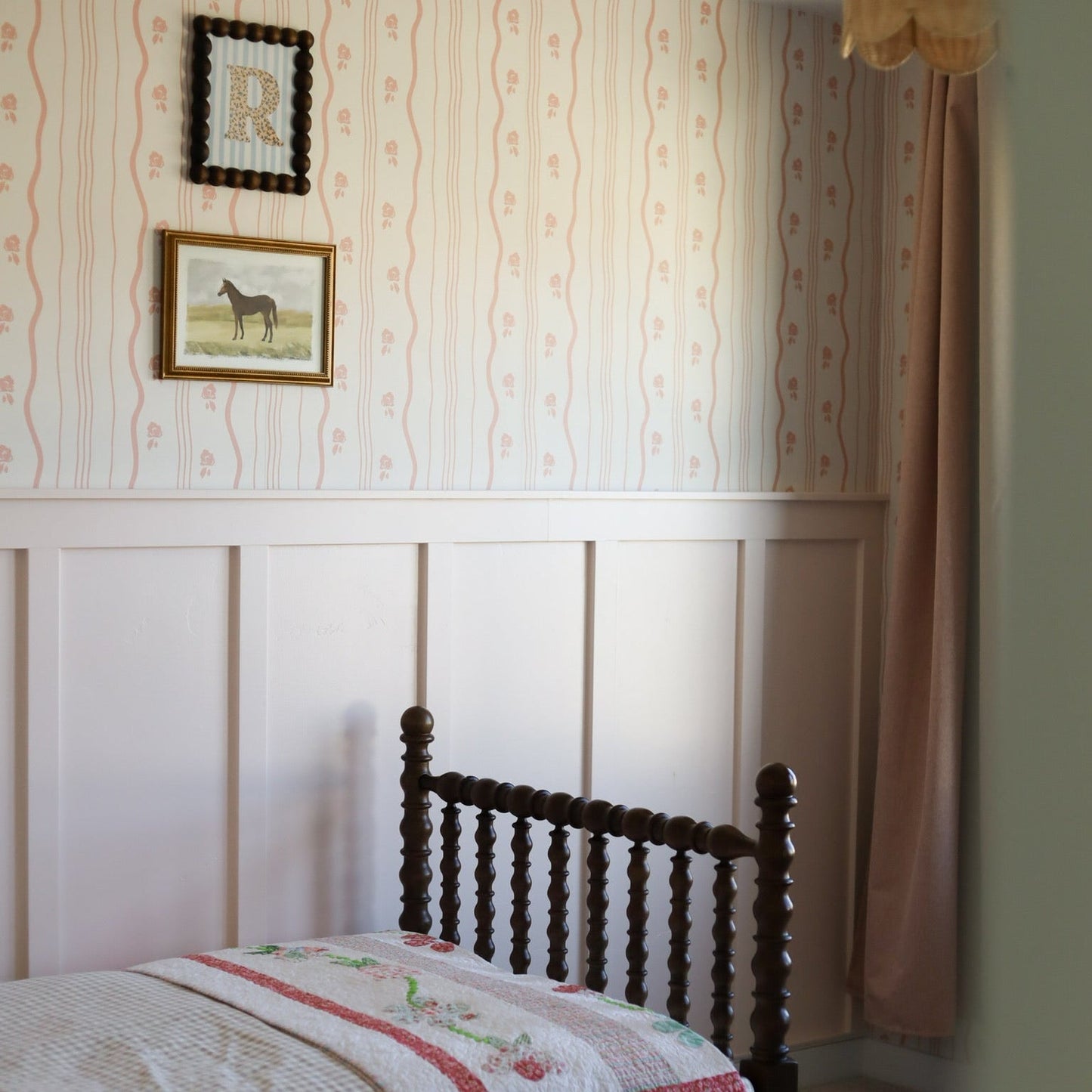 Halle Wallpaper by Gabriela Dachin - Loomwell Home Goods