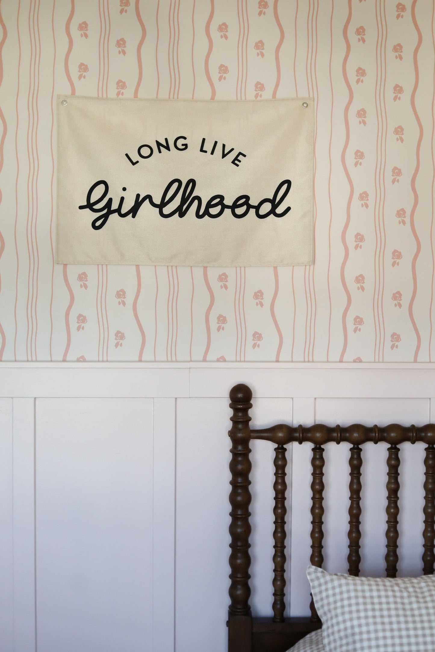 Halle Wallpaper by Gabriela Dachin - Loomwell Home Goods