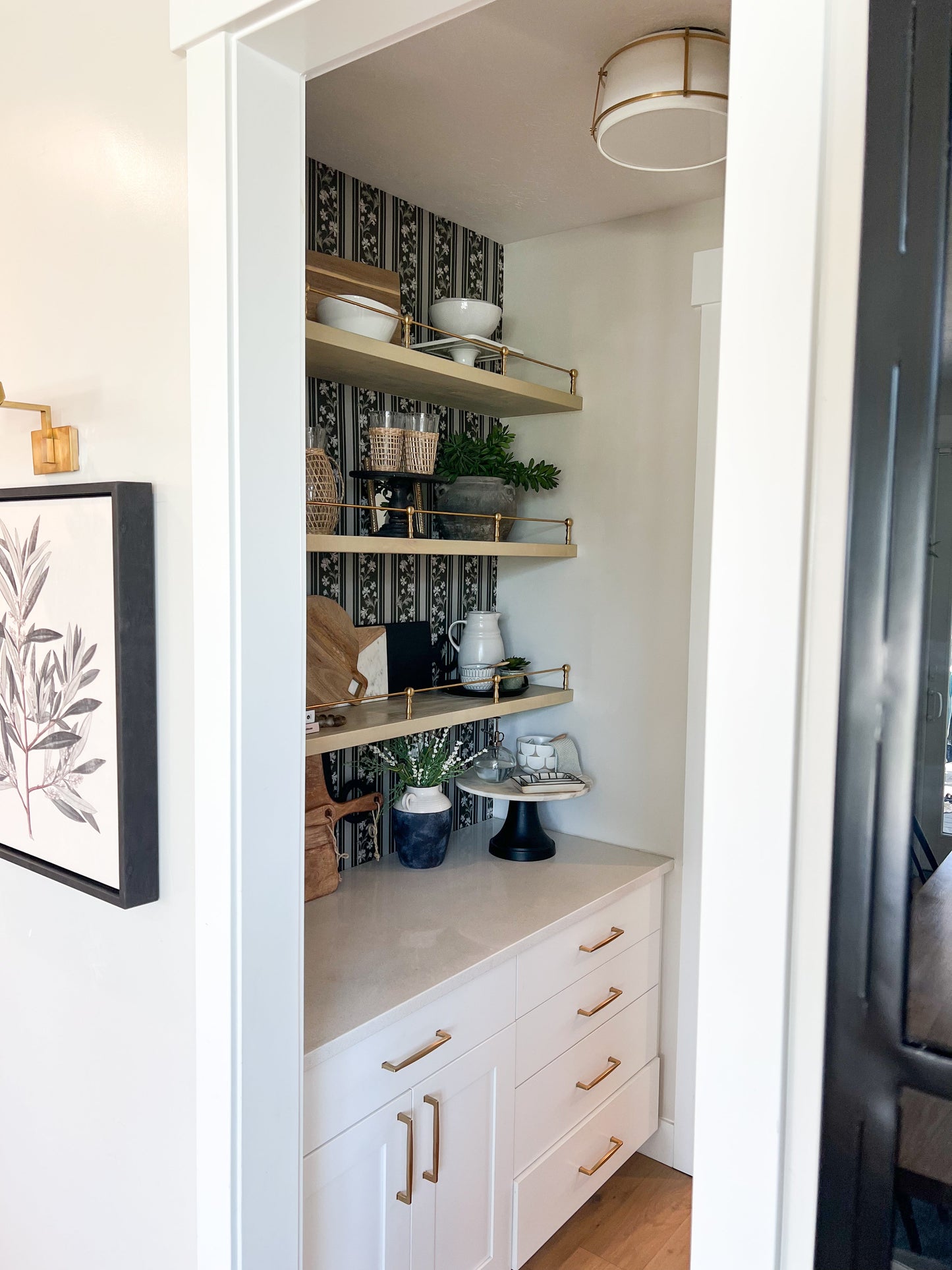 Tillie Wallpaper by Anna Black Creative - Loomwell Home Goods