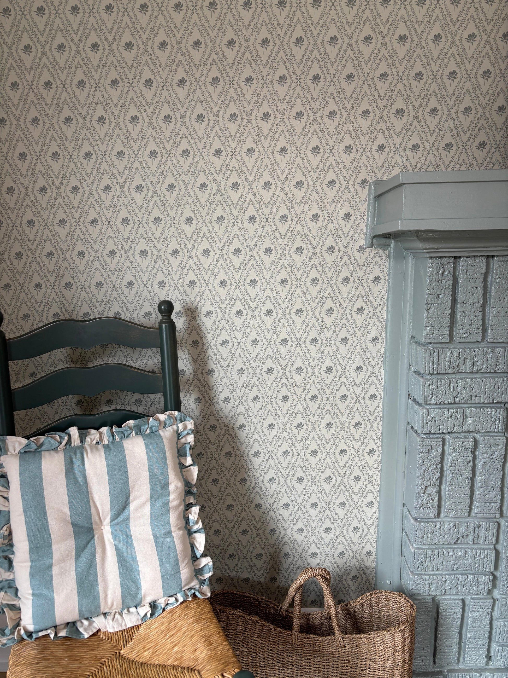 Violet Wallpaper by Taddy Mikelaites - Loomwell Home Goods