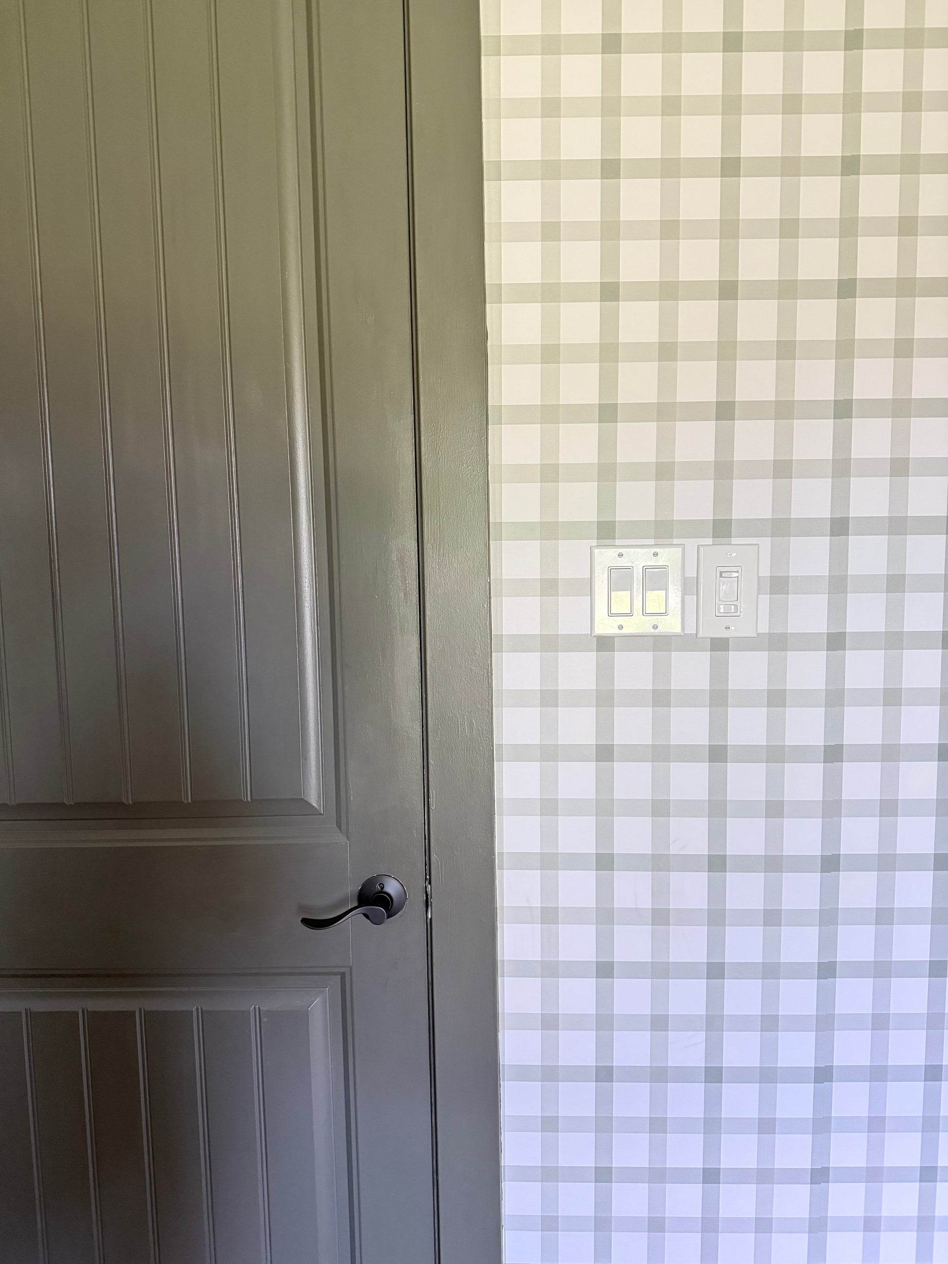 Liam Wallpaper by Kourtni Gunn - Loomwell Home Goods