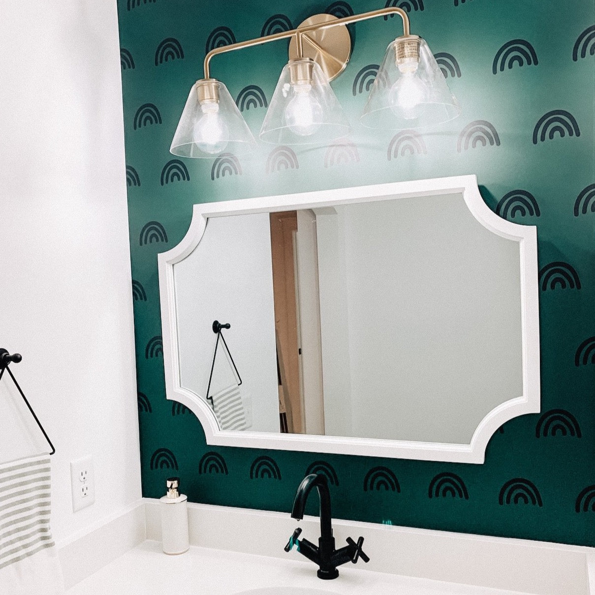 Oliver Wallpaper - Loomwell Home Goods