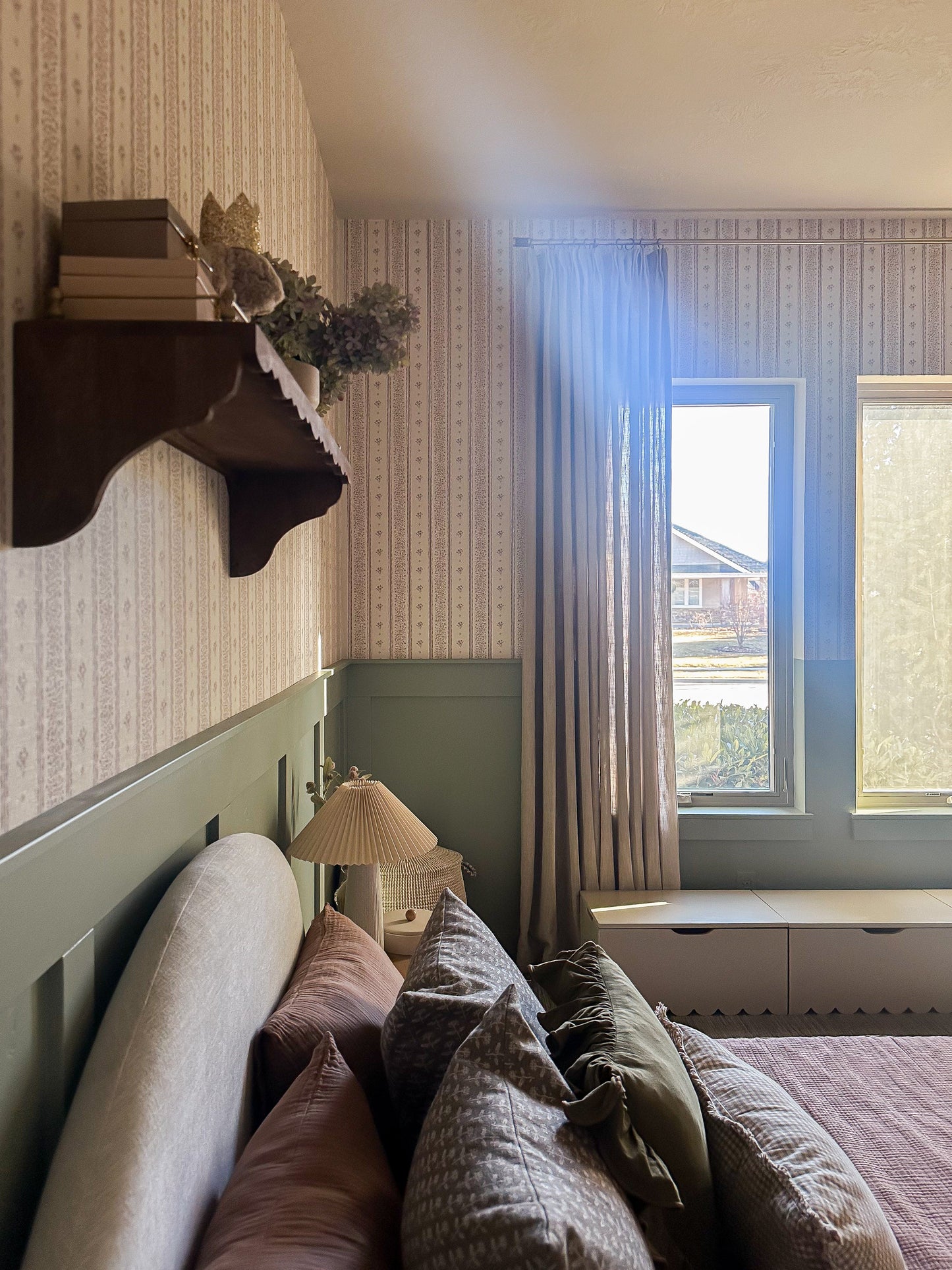 Lyla Wallpaper by Ali Anni - Loomwell Home Goods