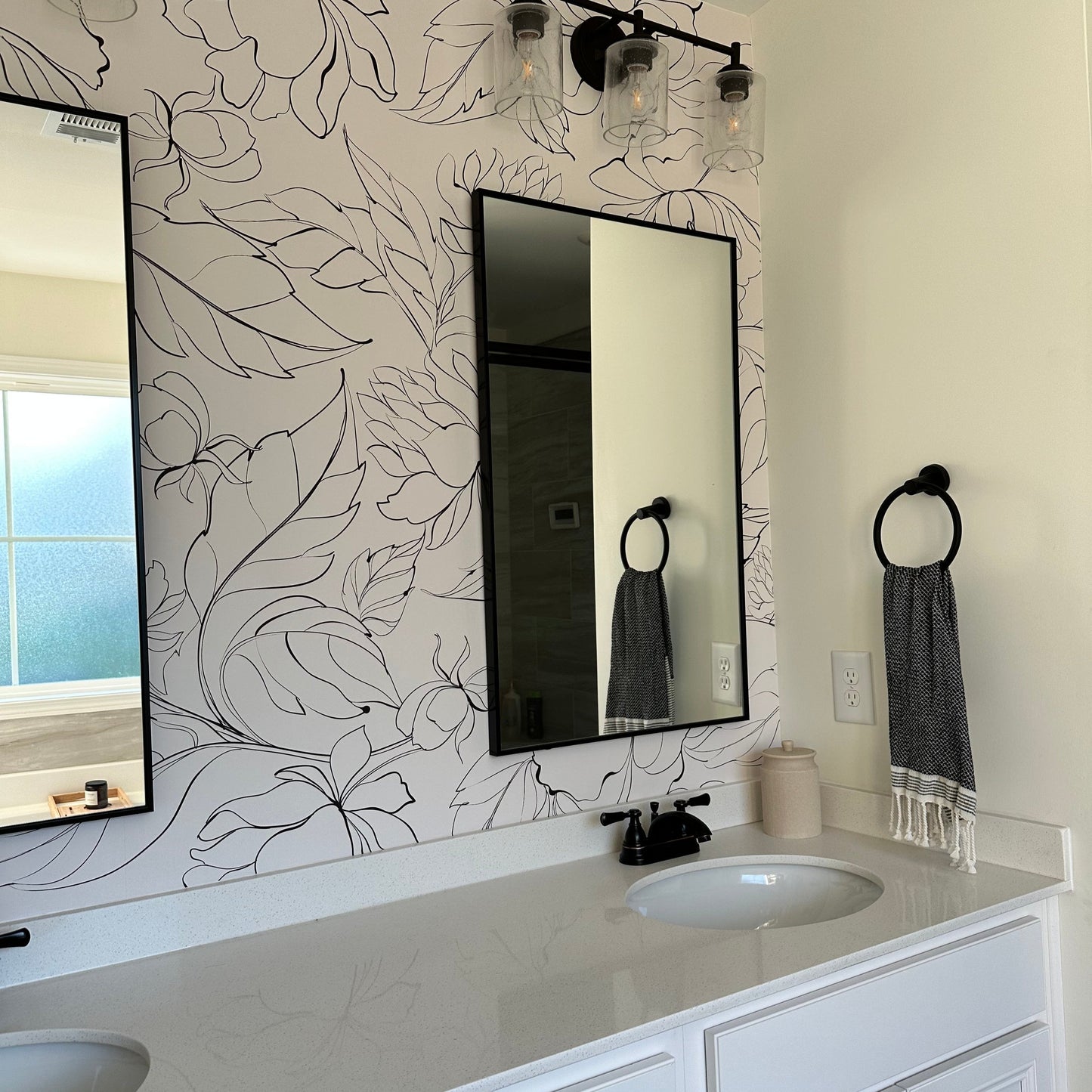 Elizabeth Wallpaper - Loomwell Home Goods