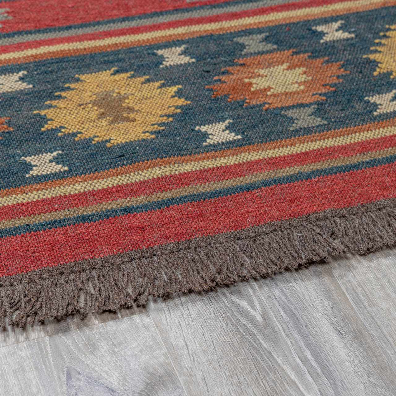 Red Navy Blue Traditional Wool Area Rug - Boutique Rugs