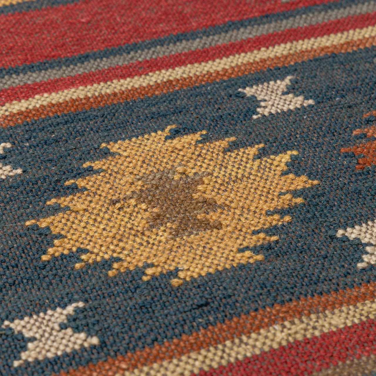 Red Navy Blue Traditional Wool Area Rug - Boutique Rugs