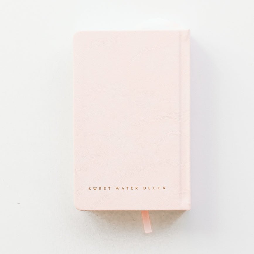 Mom’s One Line A Day Leather Journal - Sweet Water Decor
