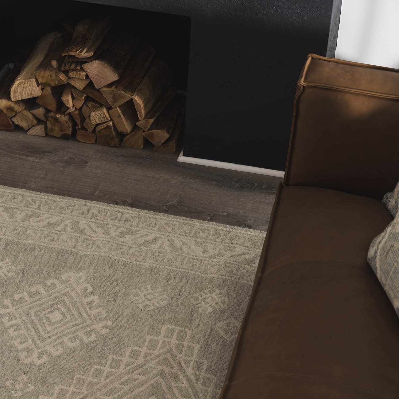 Light Gray Traditional Area Rug - Boutique Rugs