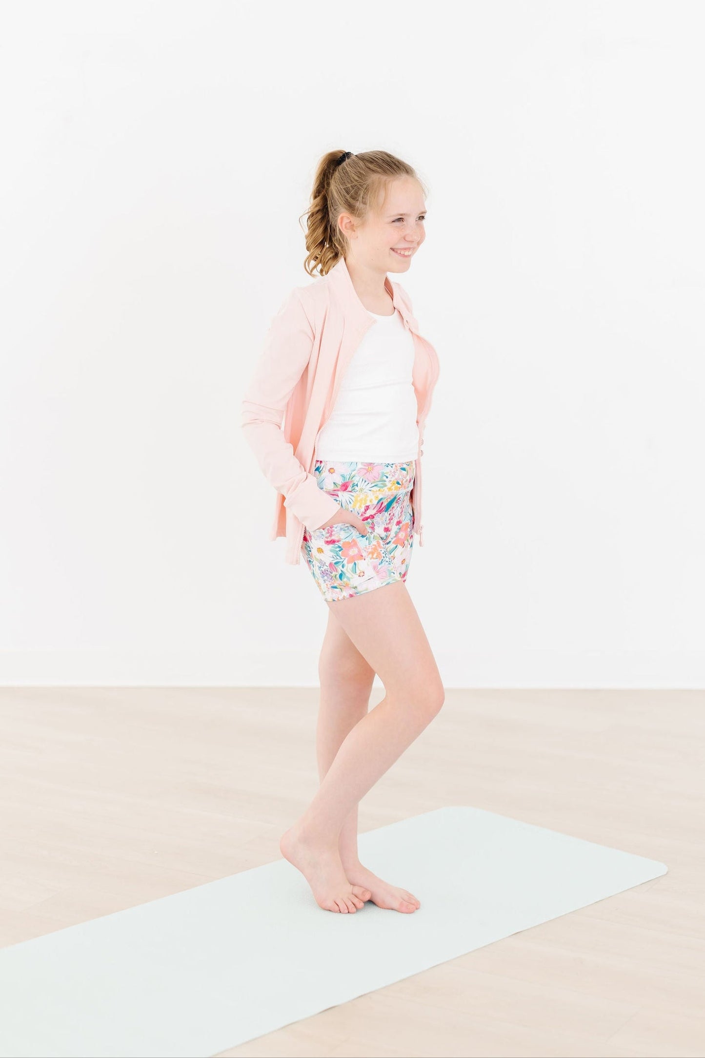 Petal Power Active Shorty Shorts - Mila & Rose ®