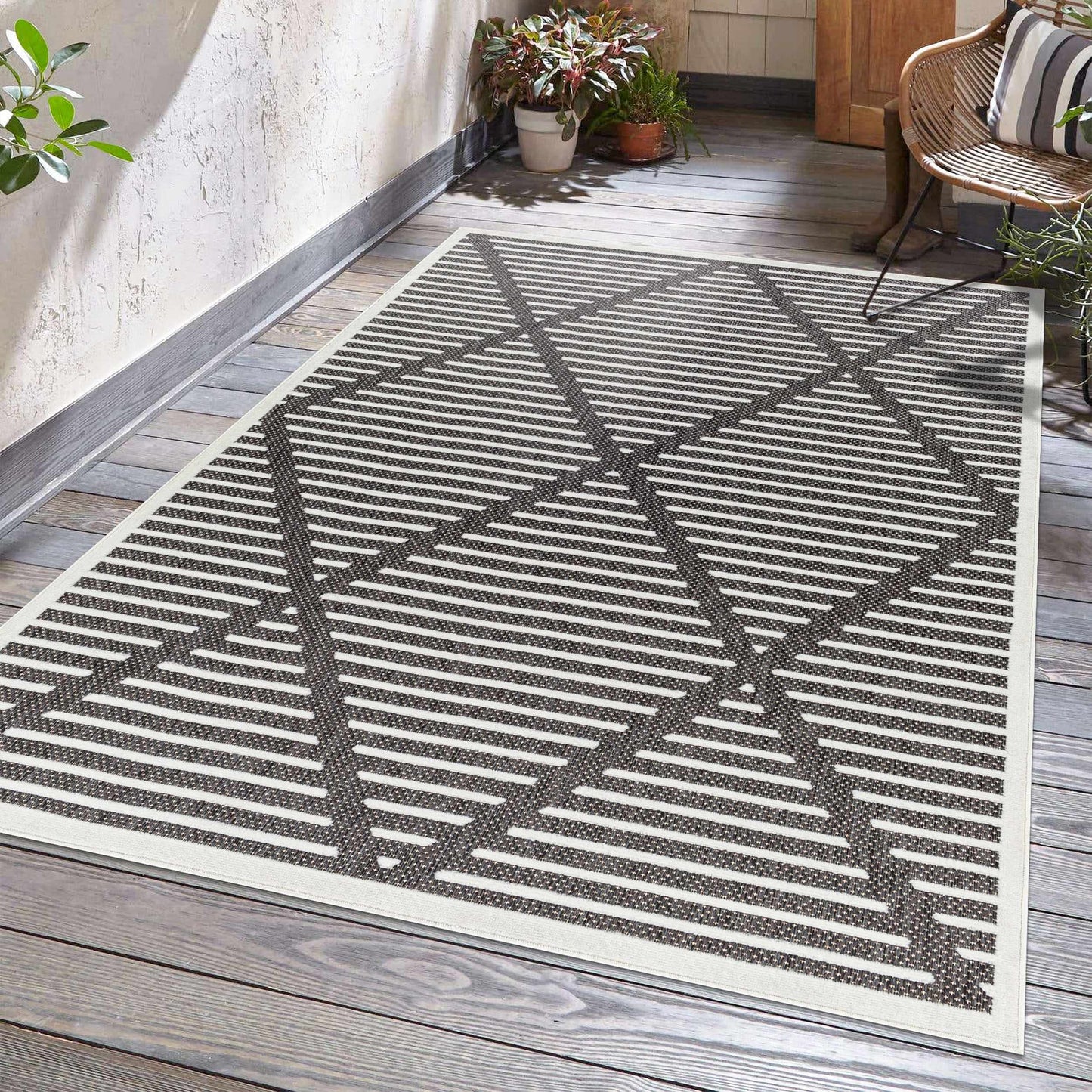 Anah Black Outdoor Rug - Boutique Rugs
