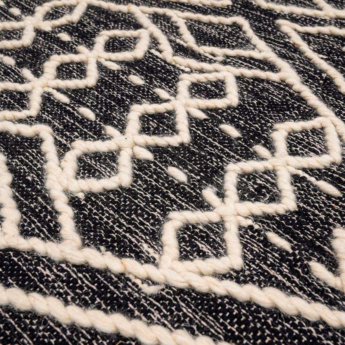 Black Cream Diamond Area Rug