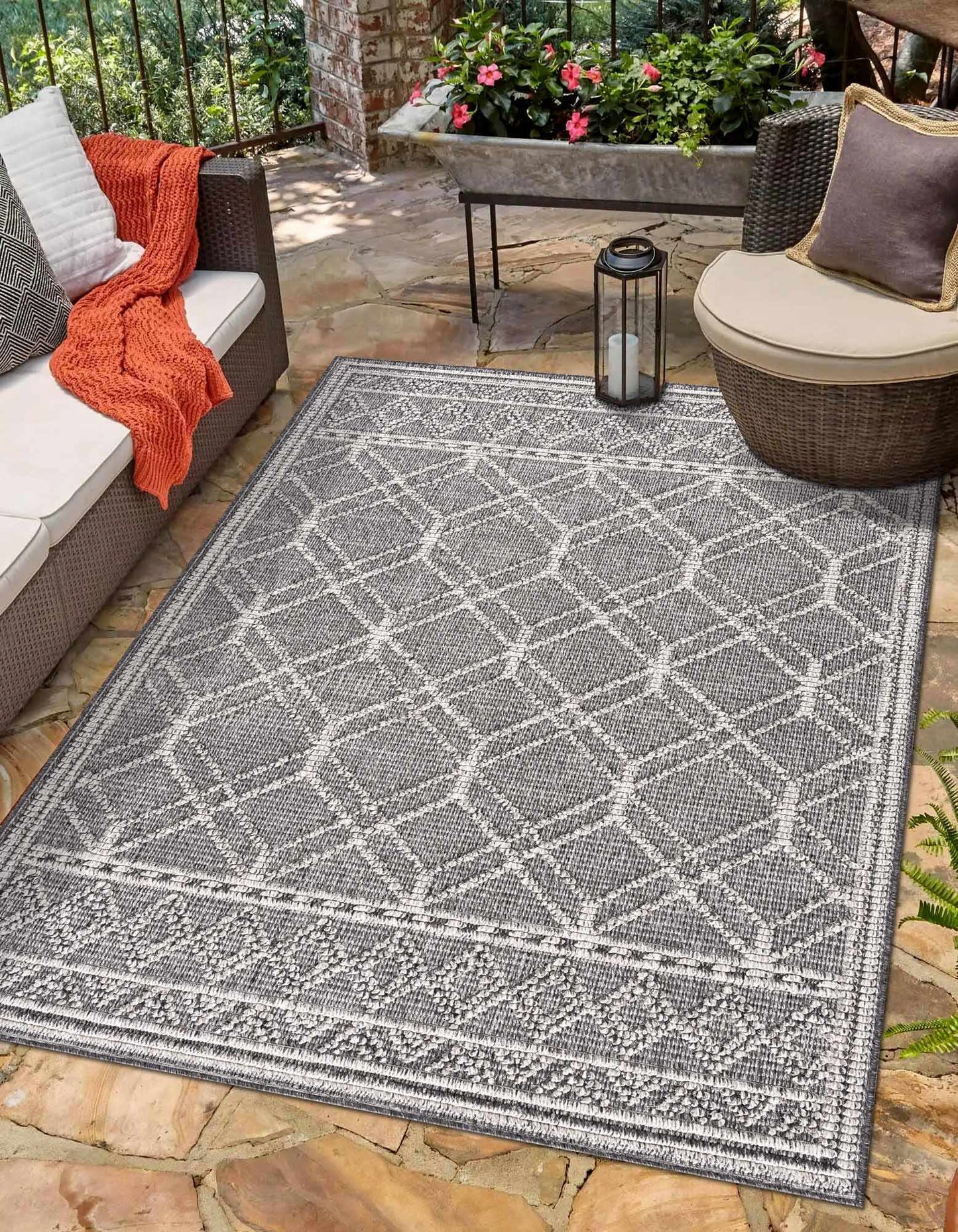 Diah Black Textured Trellis Rug - Limited Edition - Boutique Rugs