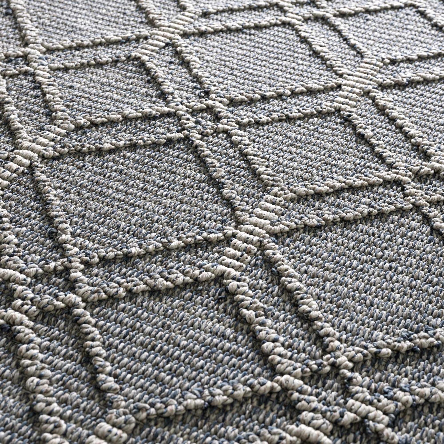 Tapis à treillis texturé gris bleu Diah - Édition limitée