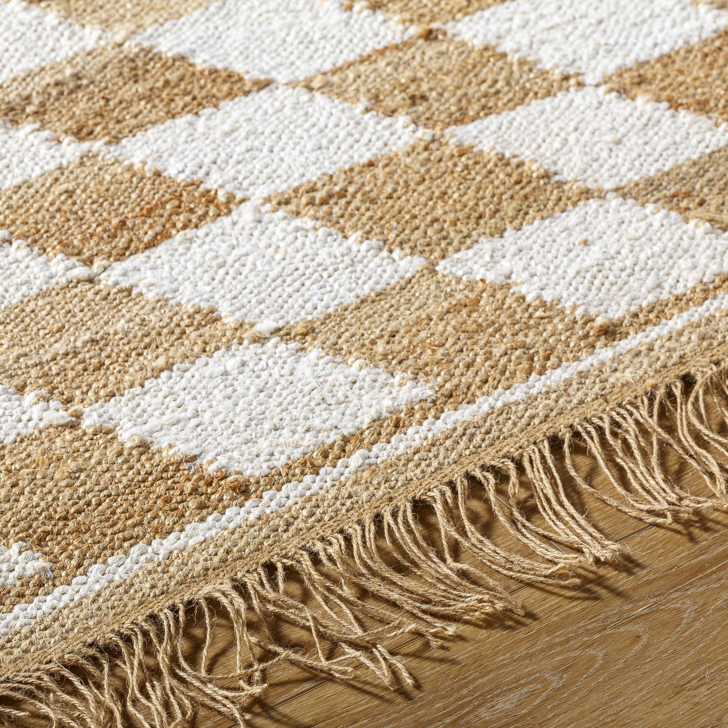 Diamond Checkered Jute Rug with Fringe - 2’ x 3’ Rectangle - Boutique Rugs