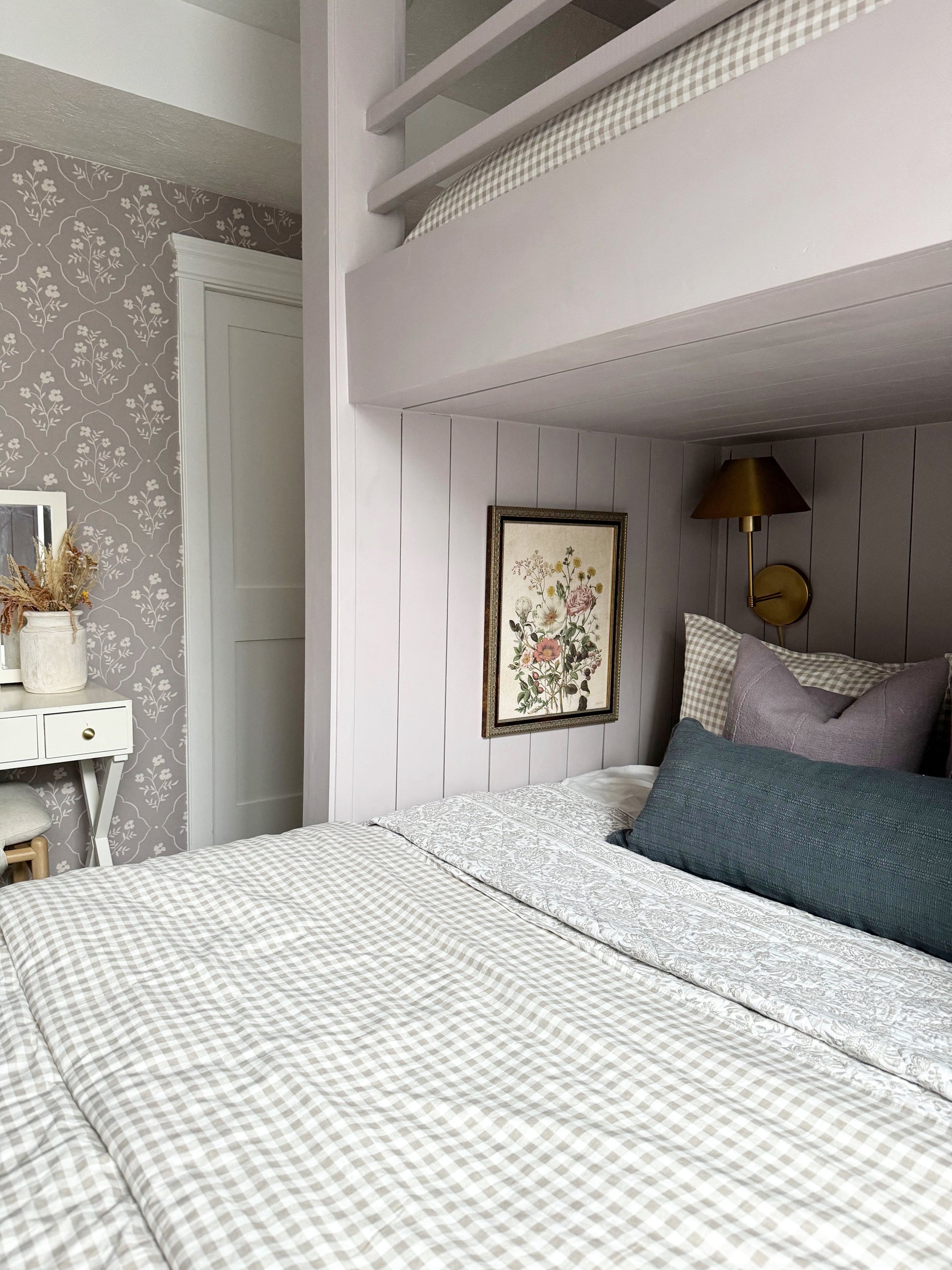 Della Wallpaper by Daphne and Sage - Loomwell Home Goods