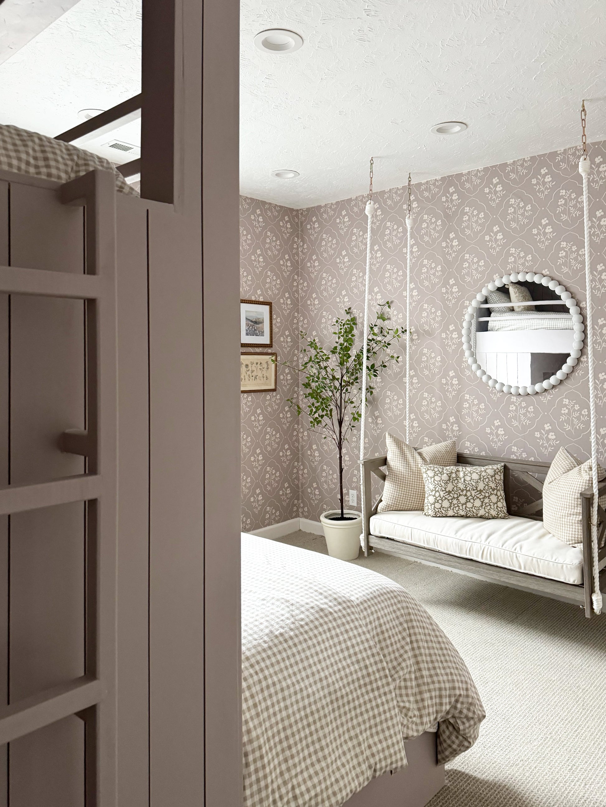 Della Wallpaper by Daphne and Sage - Loomwell Home Goods