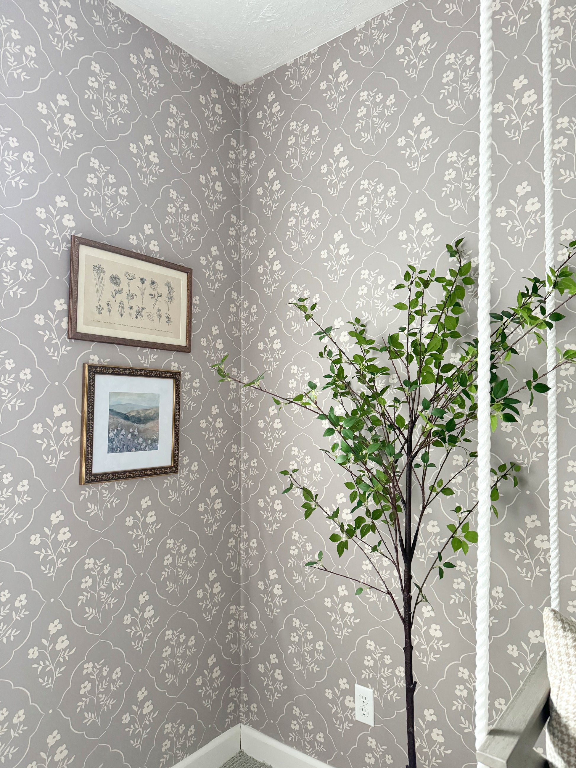 Della Wallpaper by Daphne and Sage - Loomwell Home Goods