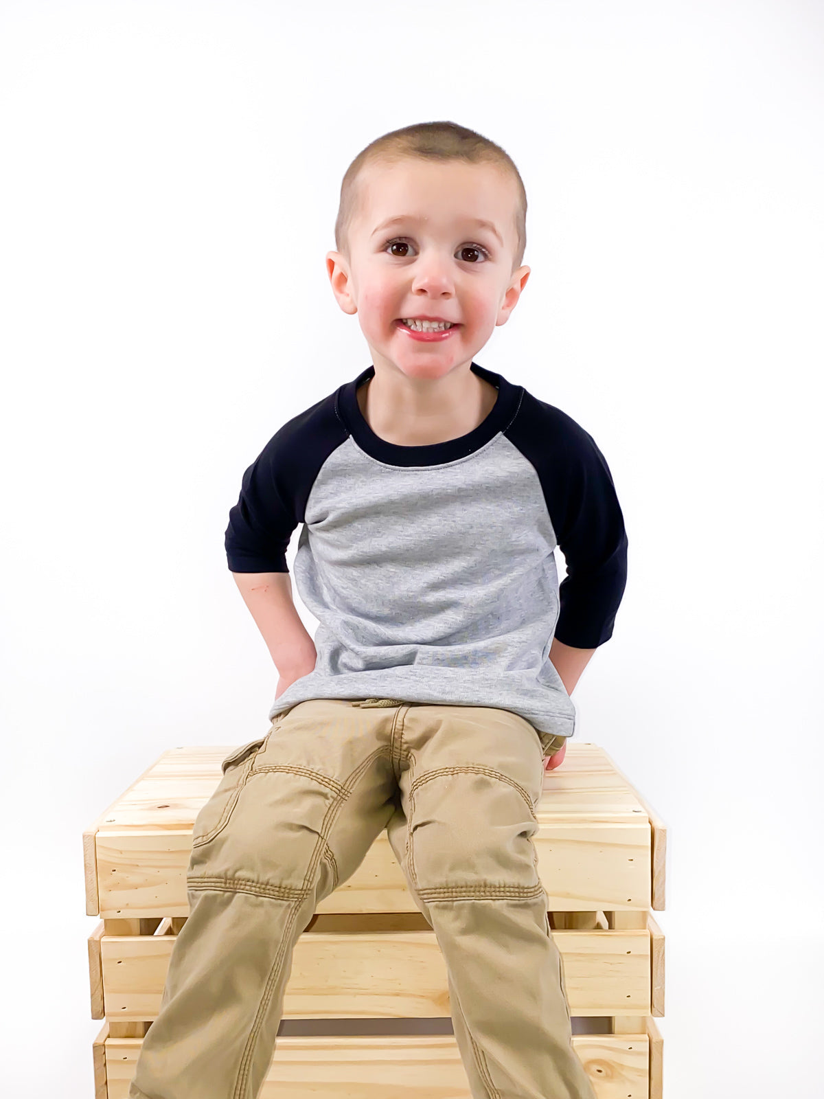 Unisex Raglan Shirt with Grey Body (Youth) - Black / 6 - ARB Blanks