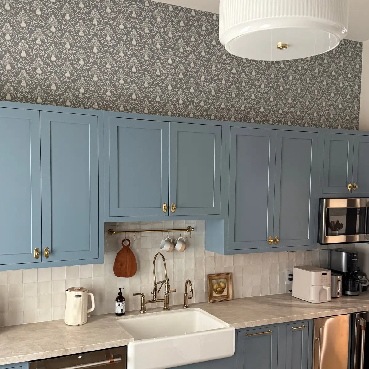 Adela Wallpaper - Flower Vases - by Lisee Ree - Loomwell Home Goods