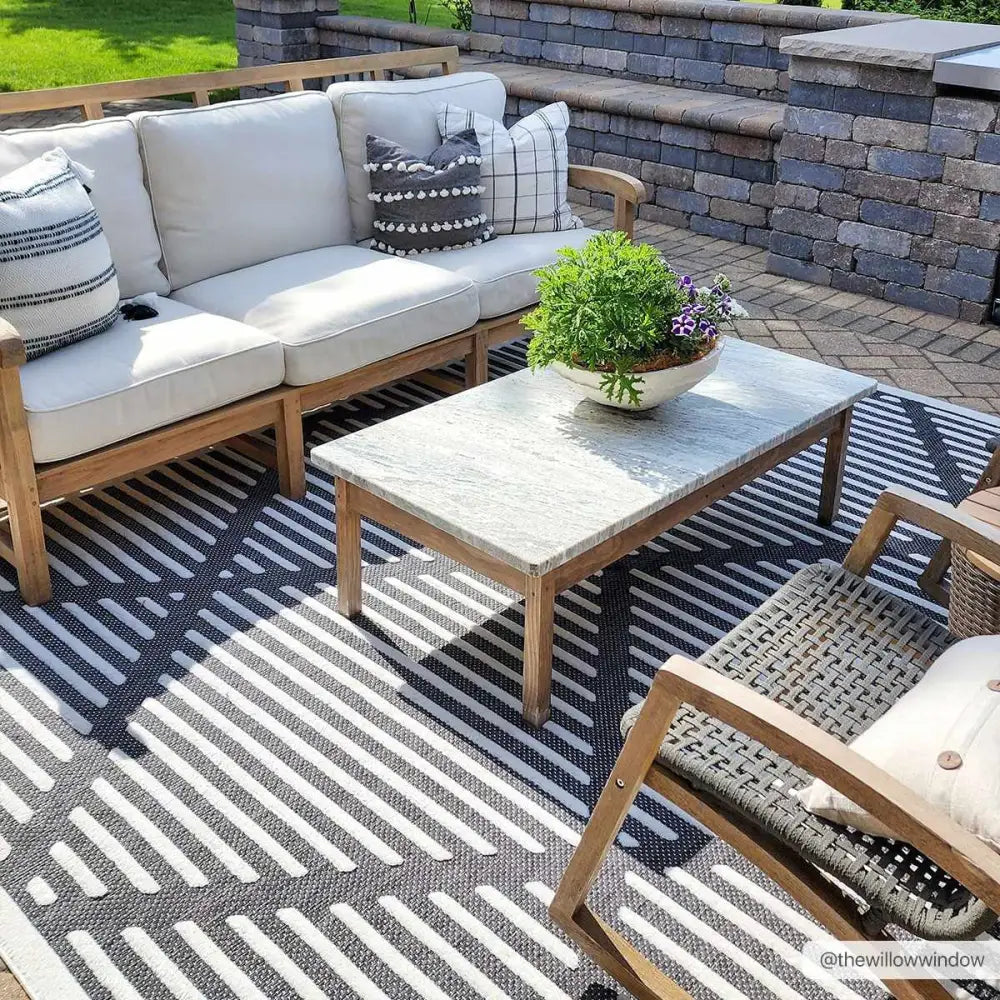 Anah Black Outdoor Rug - Boutique Rugs