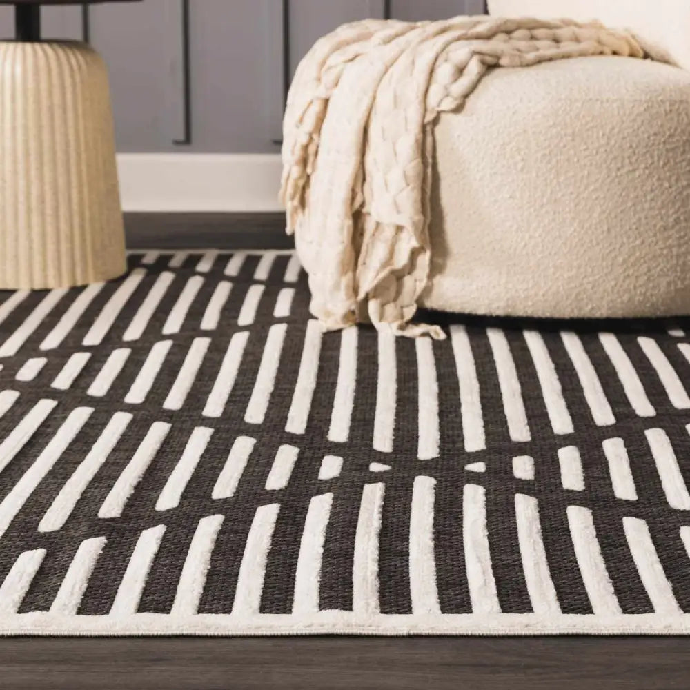 Anah Black Outdoor Rug - Boutique Rugs