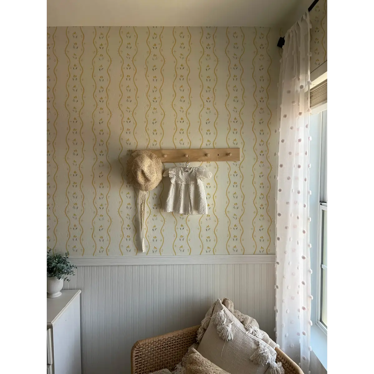 Annabelle Cottage Wallpaper - Wavy Flower Stripes - by Melissa Johnson - Loomwell Home Goods