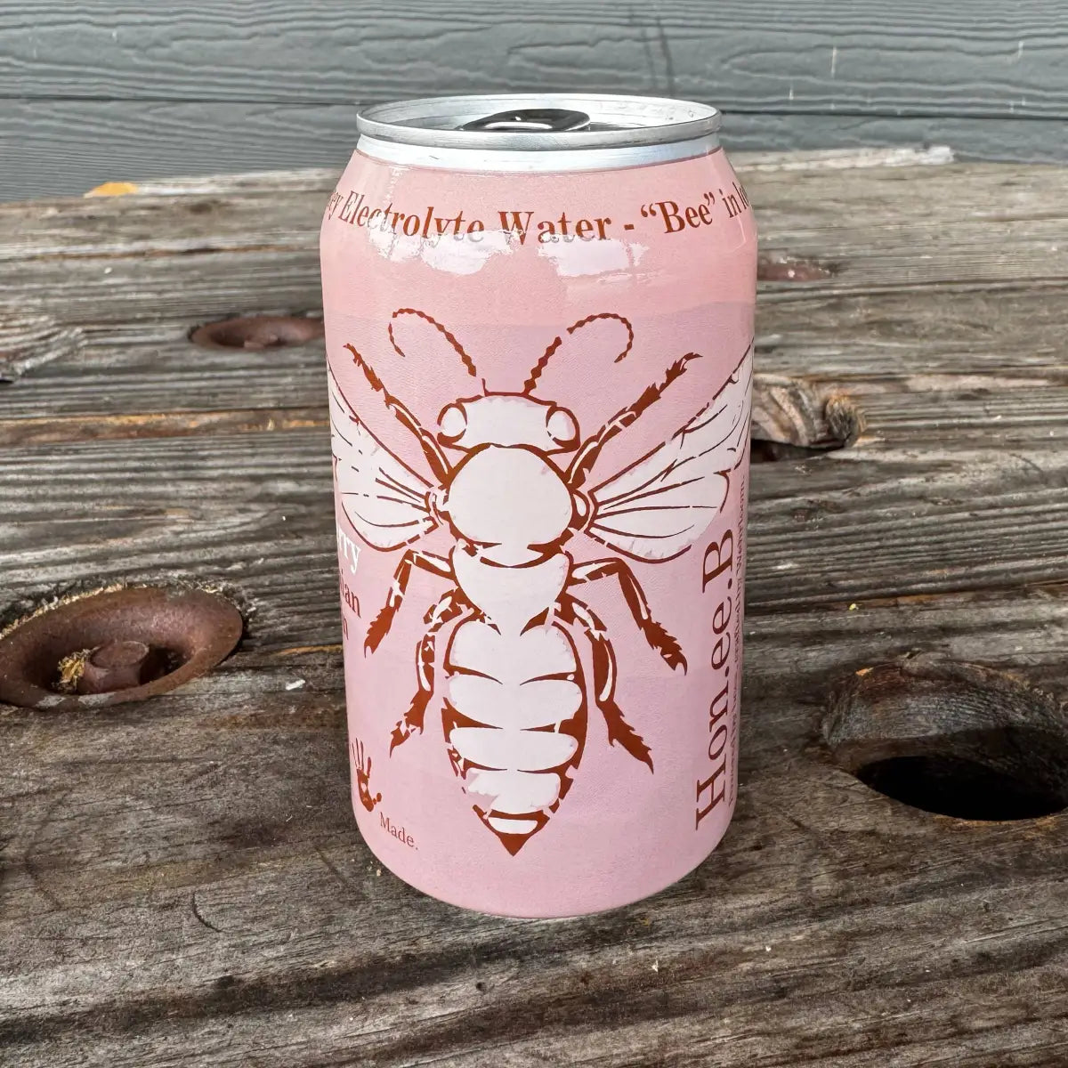 Flavored Sparkling Water with Honey - Strawberry - with Electrolytes - Wehrloom Honey