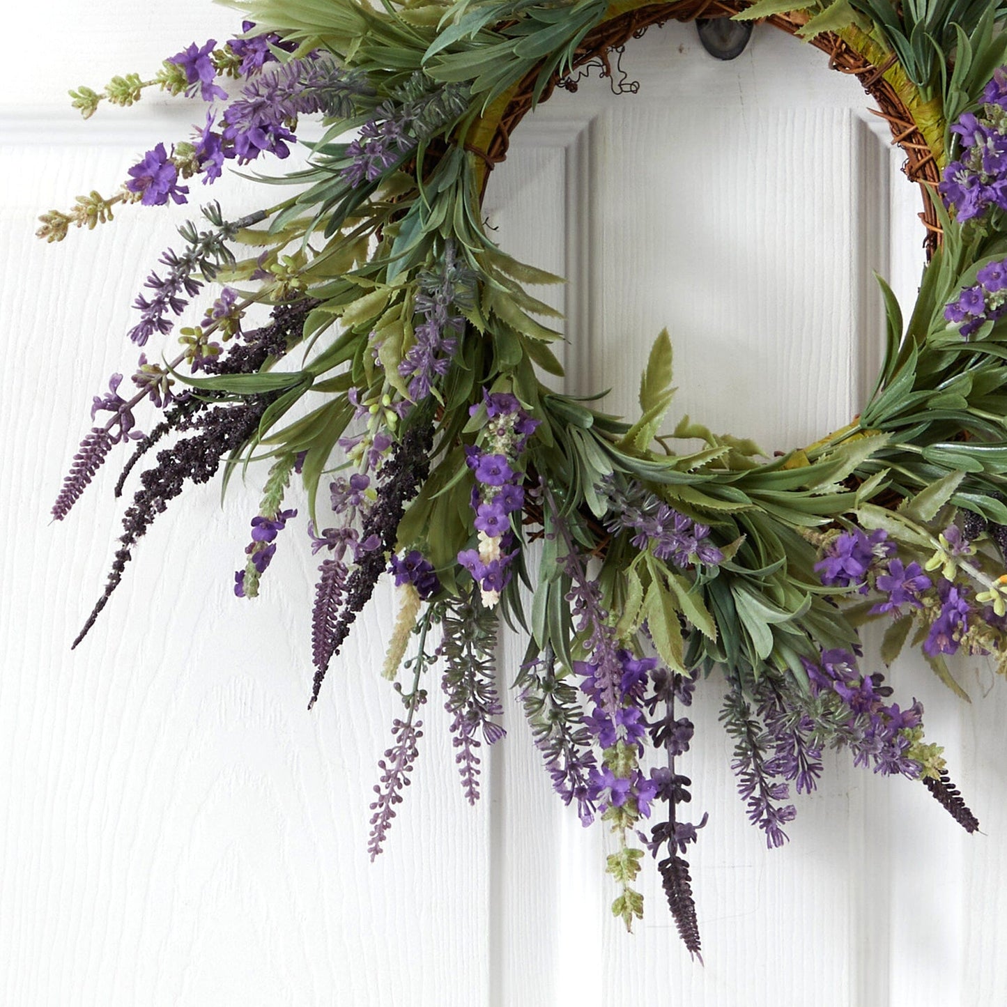 Corona de lavanda de 18”