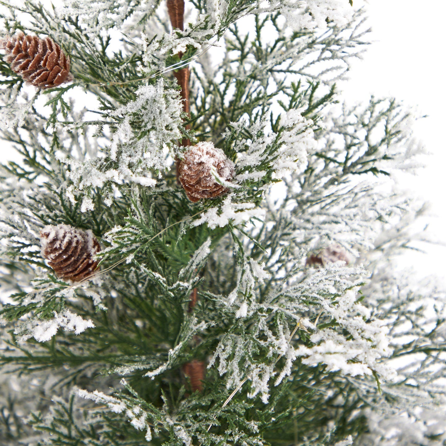 Árbol de Navidad artificial preiluminado esmerilado de 2 pies con piñas en maceta decorativa