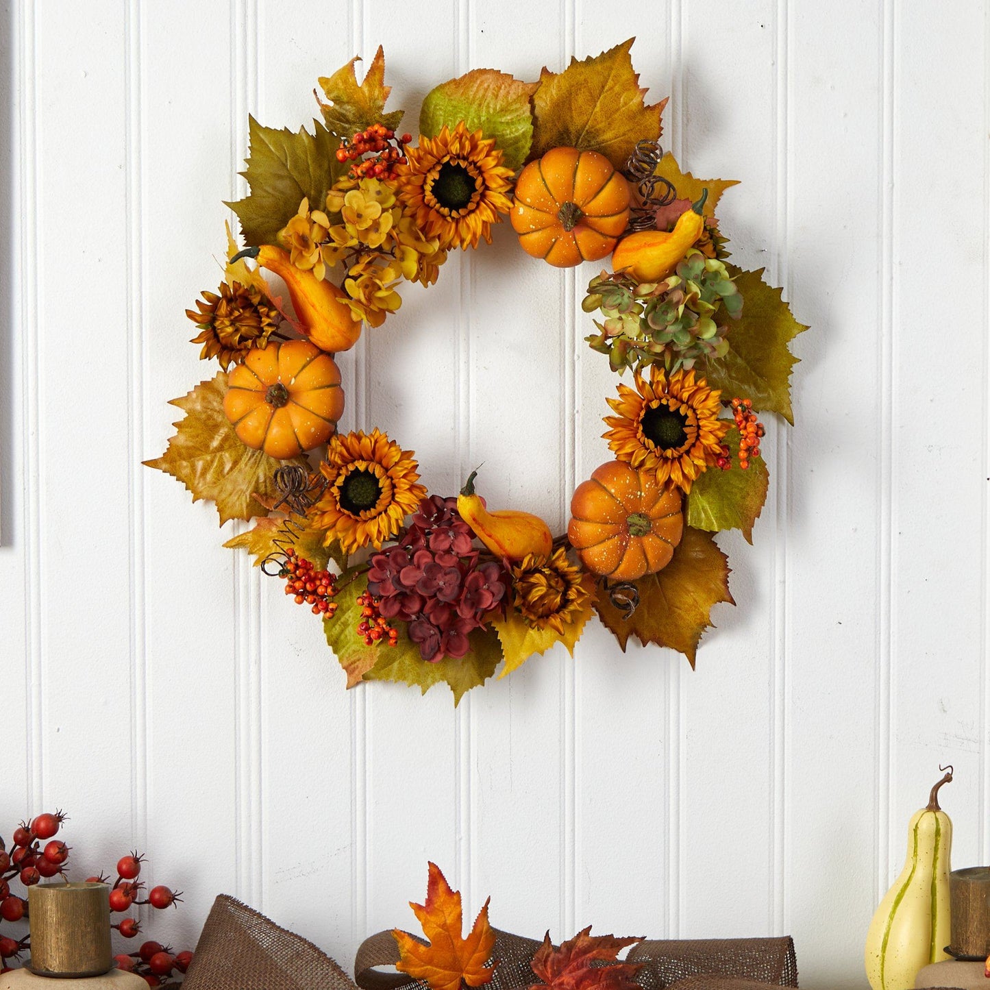 Couronne d'automne artificielle de 22 po avec hortensias, citrouilles et tournesols