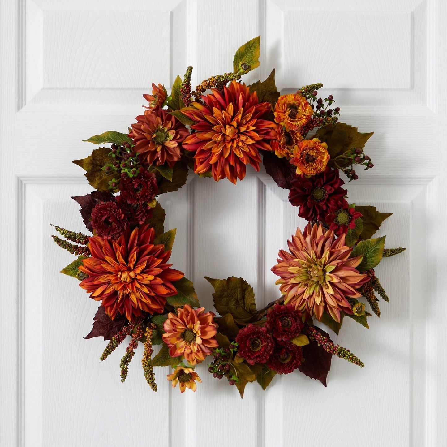 Couronne de dahlias et de chrysanthèmes de 22 po – Beauté d'automne