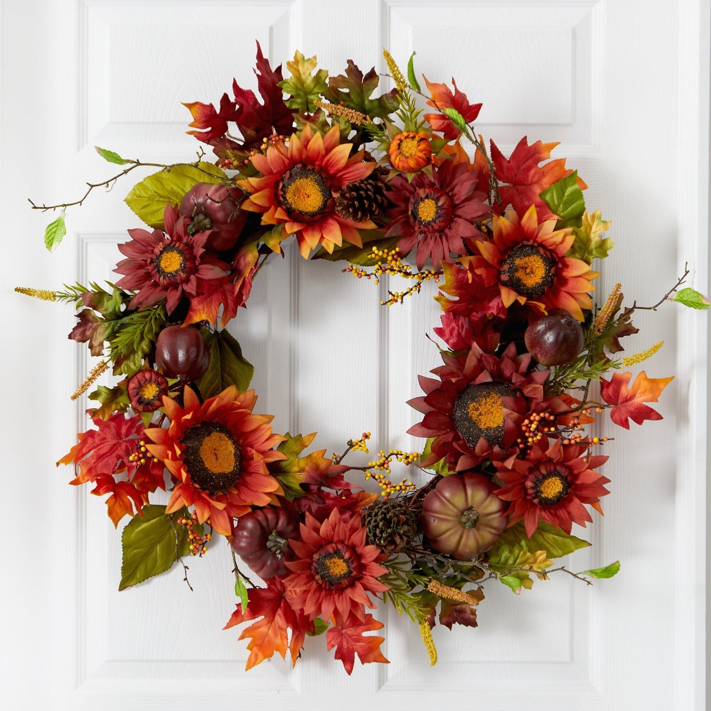 Couronne artificielle d'automne de 24 po avec tournesols, citrouilles, pommes de pin et baies