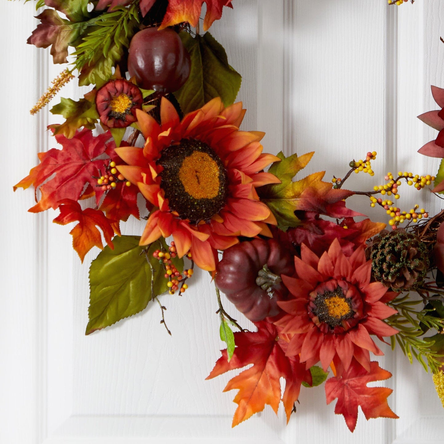 Couronne artificielle d'automne de 24 po avec tournesols, citrouilles, pommes de pin et baies