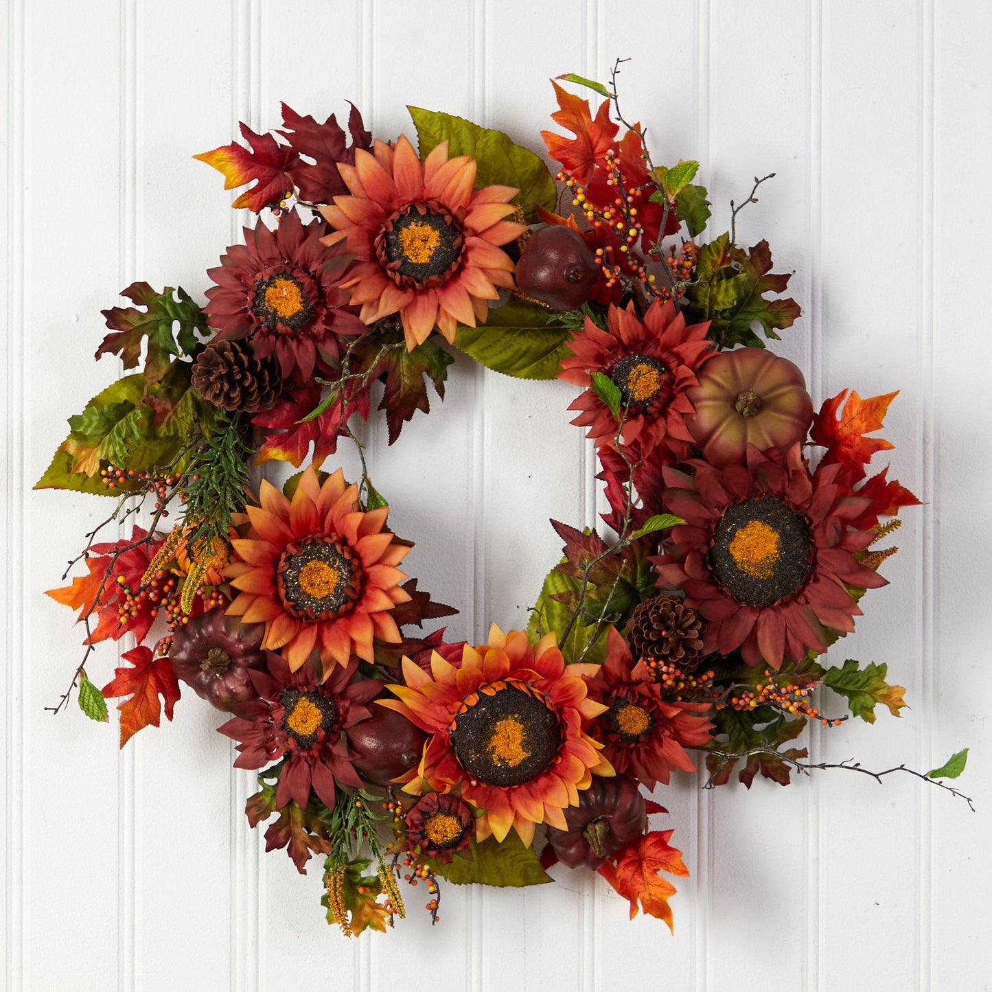 Couronne artificielle d'automne de 24 po avec tournesols, citrouilles, pommes de pin et baies