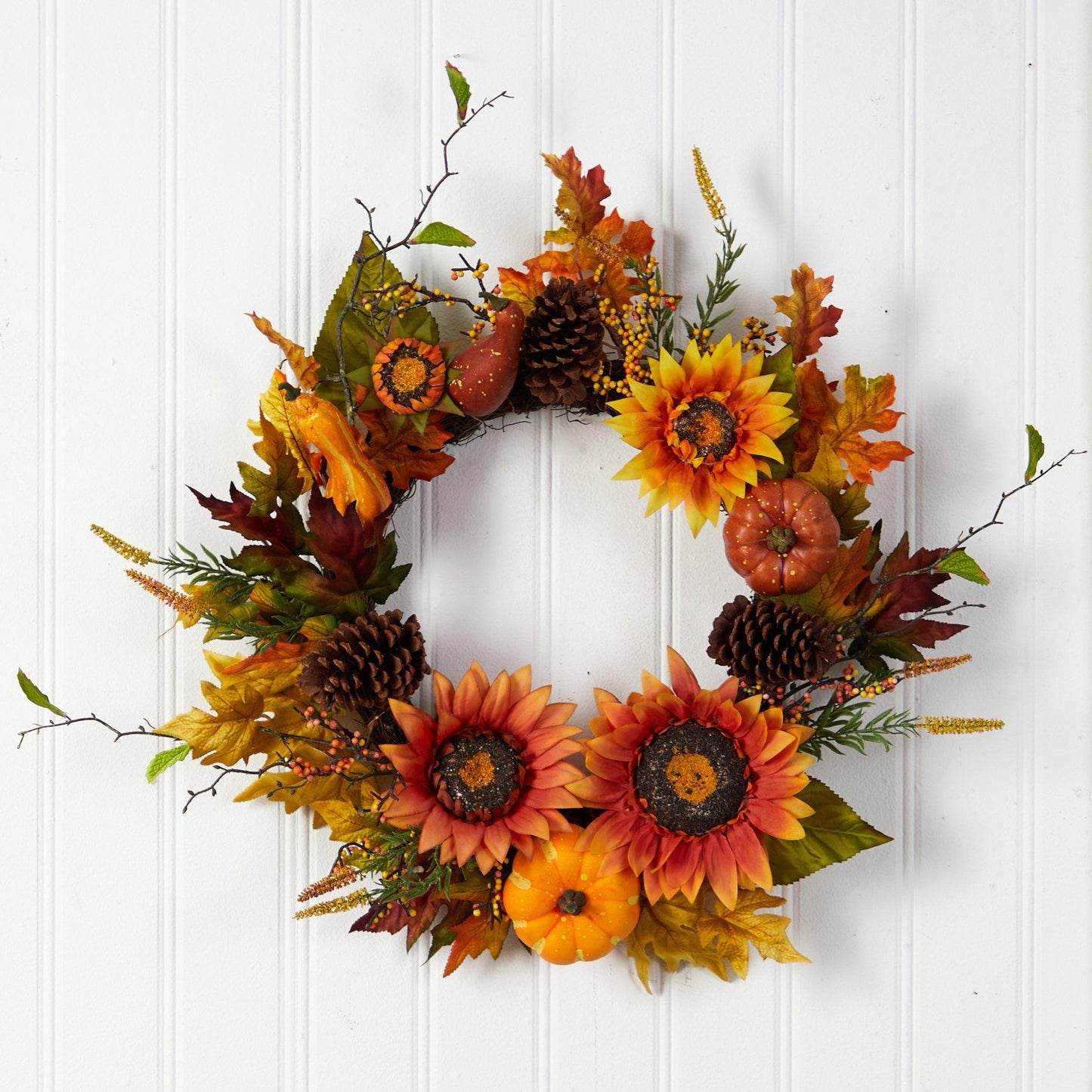 Couronne artificielle d'automne de 24 po avec tournesols, citrouilles, courges, pommes de pin et baies