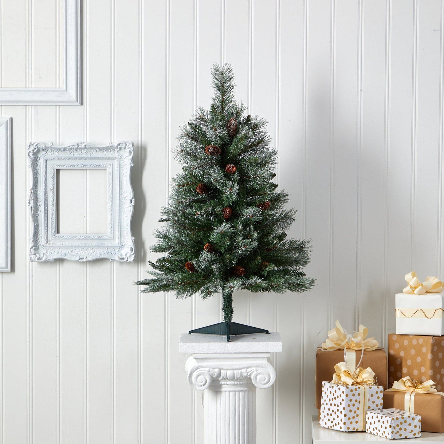 Árbol de Navidad artificial de pino de montaña de los Alpes franceses nevados de 3 pies con 135 ramas flexibles y piñas