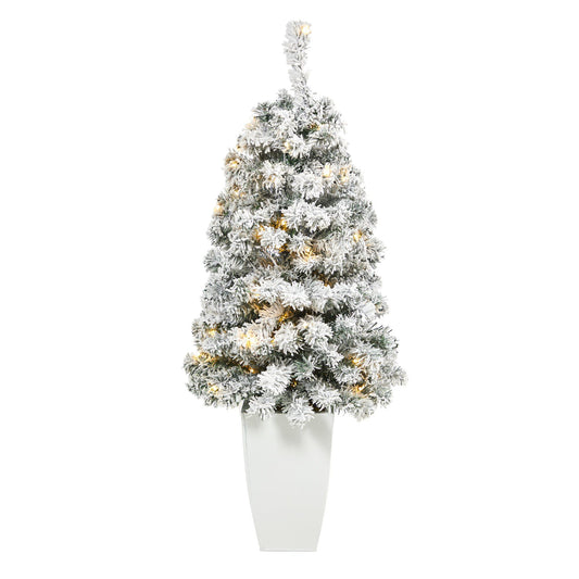 Árbol de Navidad artificial de abeto flocado Rock Springs de 3,5 pies con 50 luces LED transparentes en macetero de metal blanco