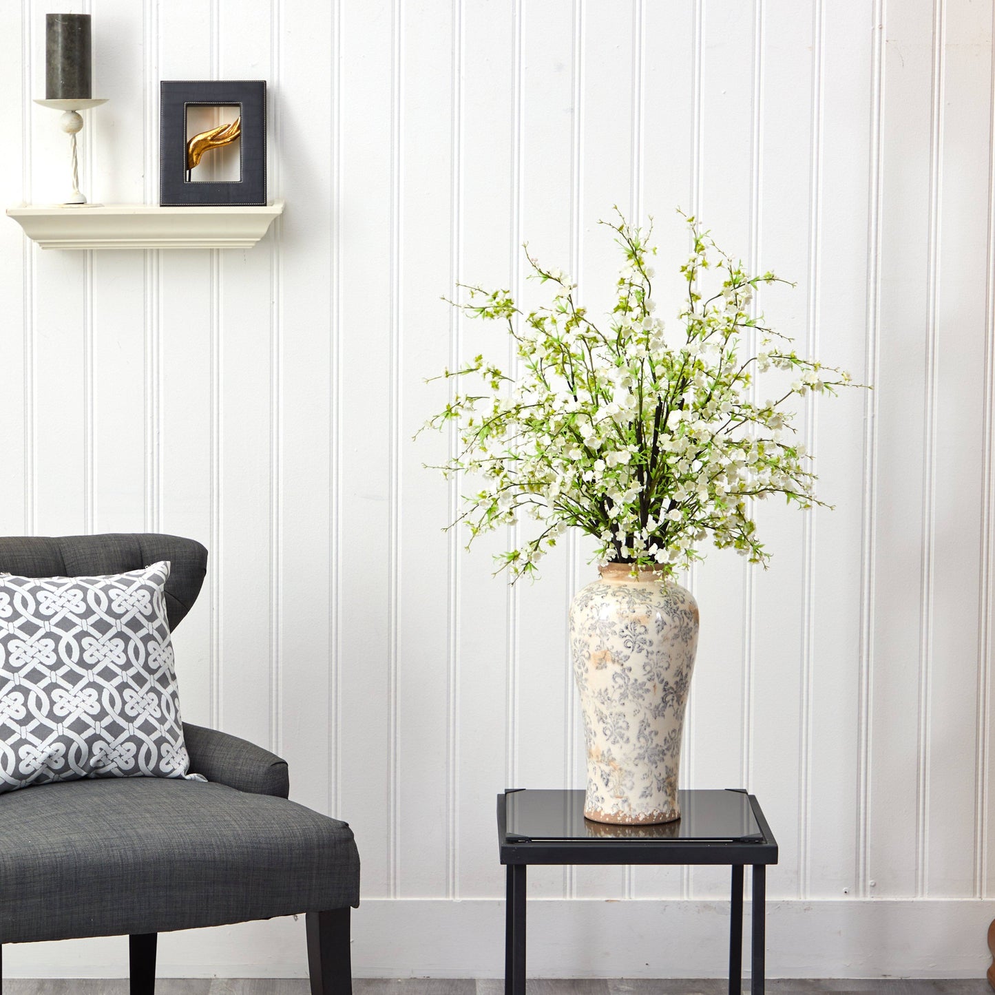 Arrangement artificiel de fleurs de cerisier de 37 po dans un vase décoratif