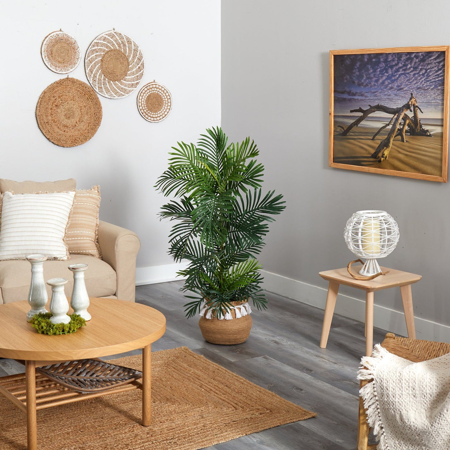 Palmier Areca de 4 pi dans une jardinière tissée en coton naturel fait main de style bohème chic avec pompons résistant aux UV