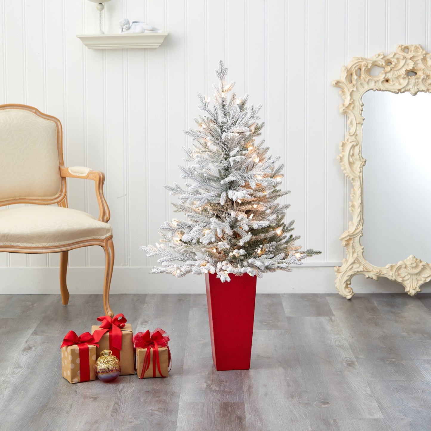 Árbol de Navidad artificial de abeto de Fraser flocado de 4 pies con 200 luces blancas cálidas y 481 ramas flexibles en maceta roja