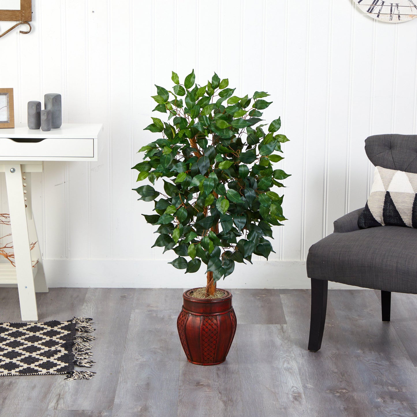 Ficus de 44” con macetero decorativo