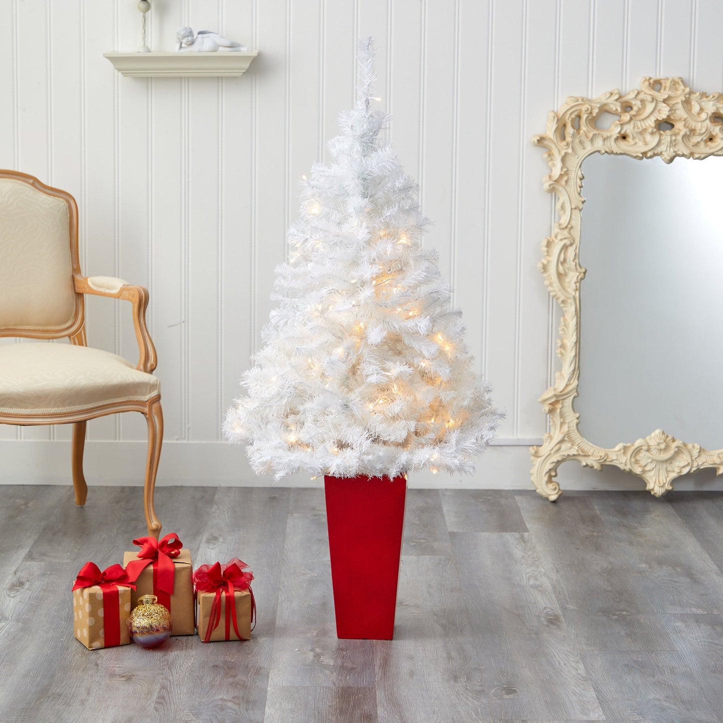 Árbol de Navidad artificial blanco de 4,5 pies con 100 luces LED transparentes en maceta roja