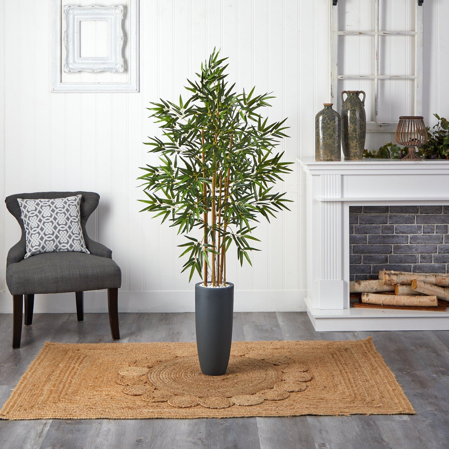 Arbre en bambou de 5 pieds dans une jardinière cylindrique grise