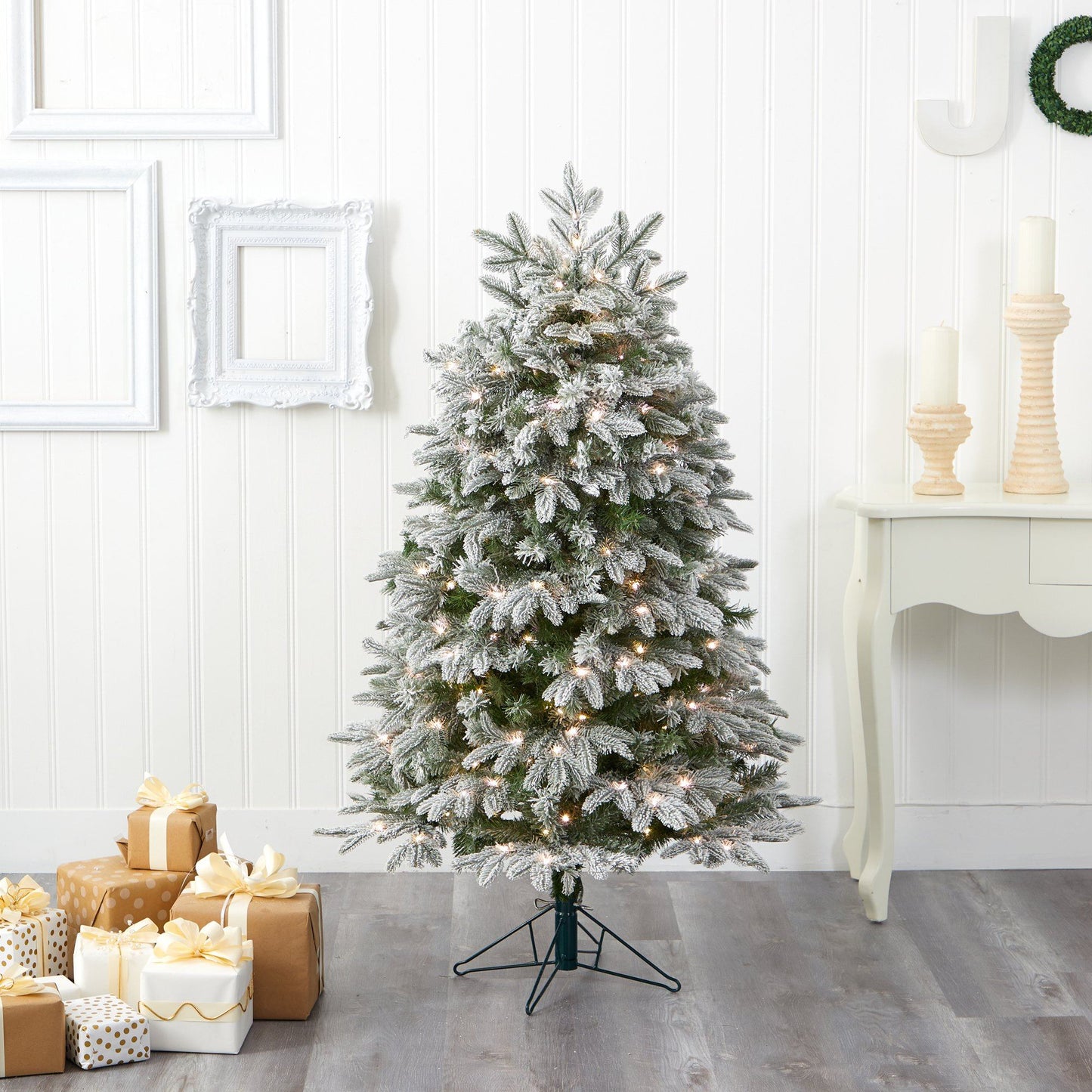 Árbol de Navidad artificial de abeto de montaña de Colorado con hojas flocadas de 5 pies