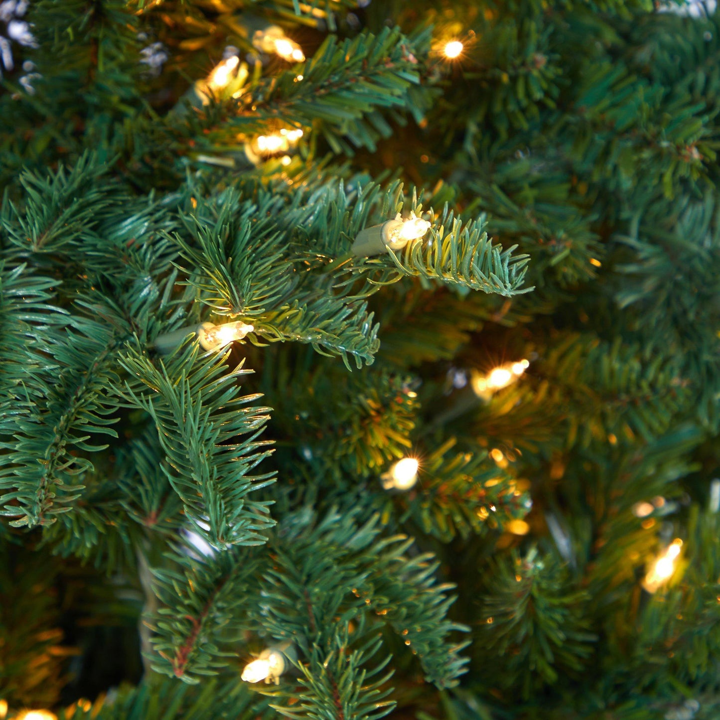 Árbol de Navidad artificial de abeto de Carolina del Sur de 5 pies con 300 luces blancas cálidas y 1370 ramas