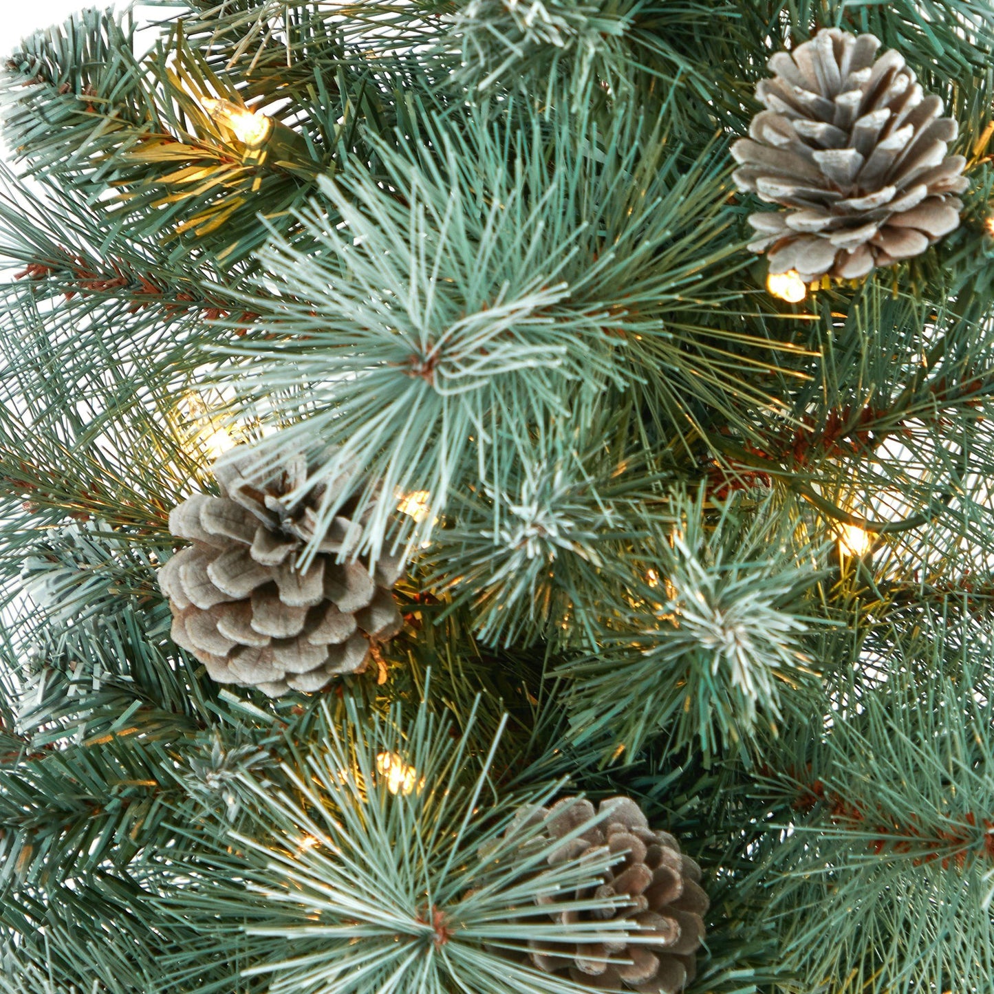 Árbol de Navidad artificial de pino de montaña de Columbia Británica con punta esmerilada de 50" con 100 luces transparentes, piñas y 228 ramas flexibles en maceta blanca