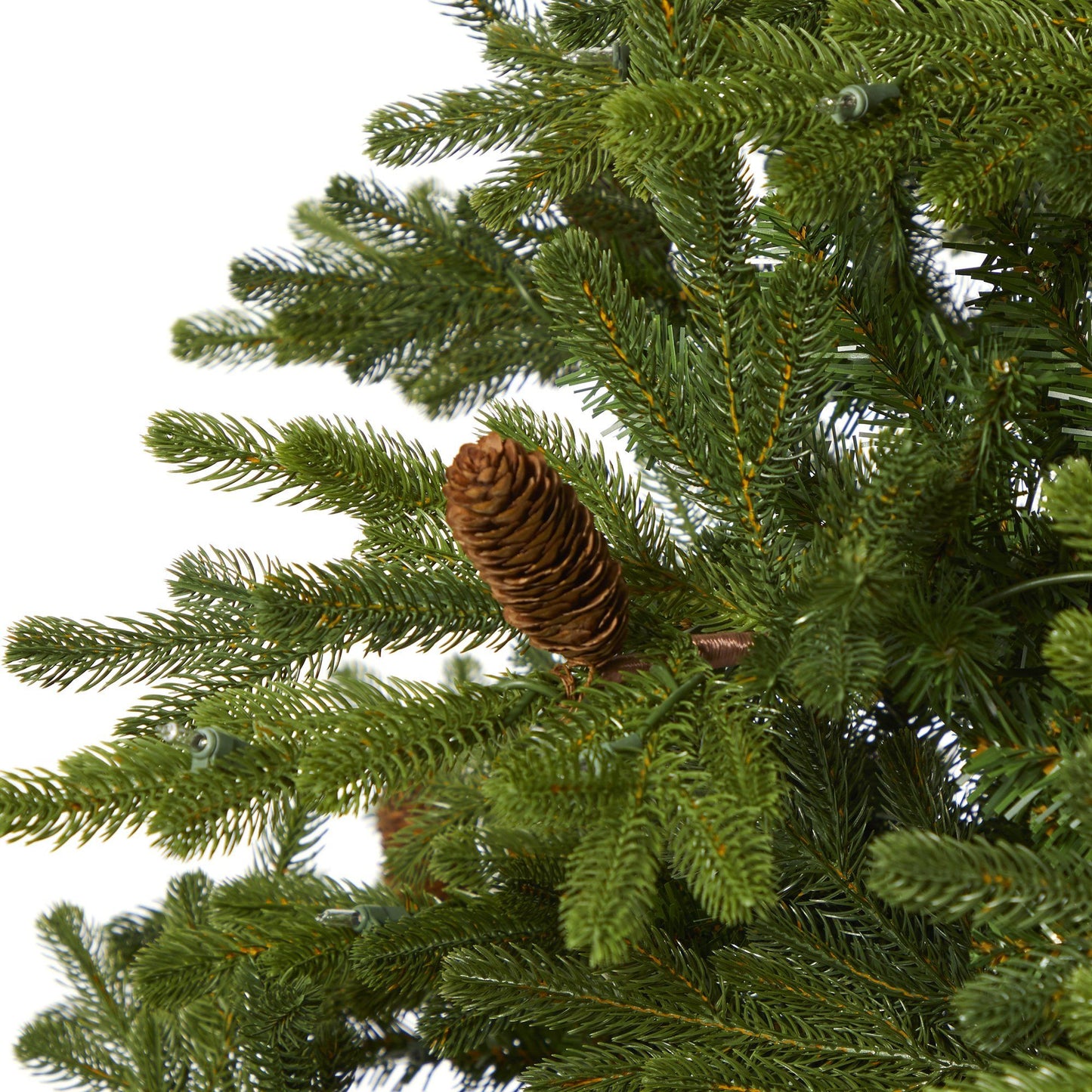 Árbol de Navidad artificial de abeto de montaña Yukon de 7,5 pies con 600 luces transparentes, piñas y 1740 ramas flexibles