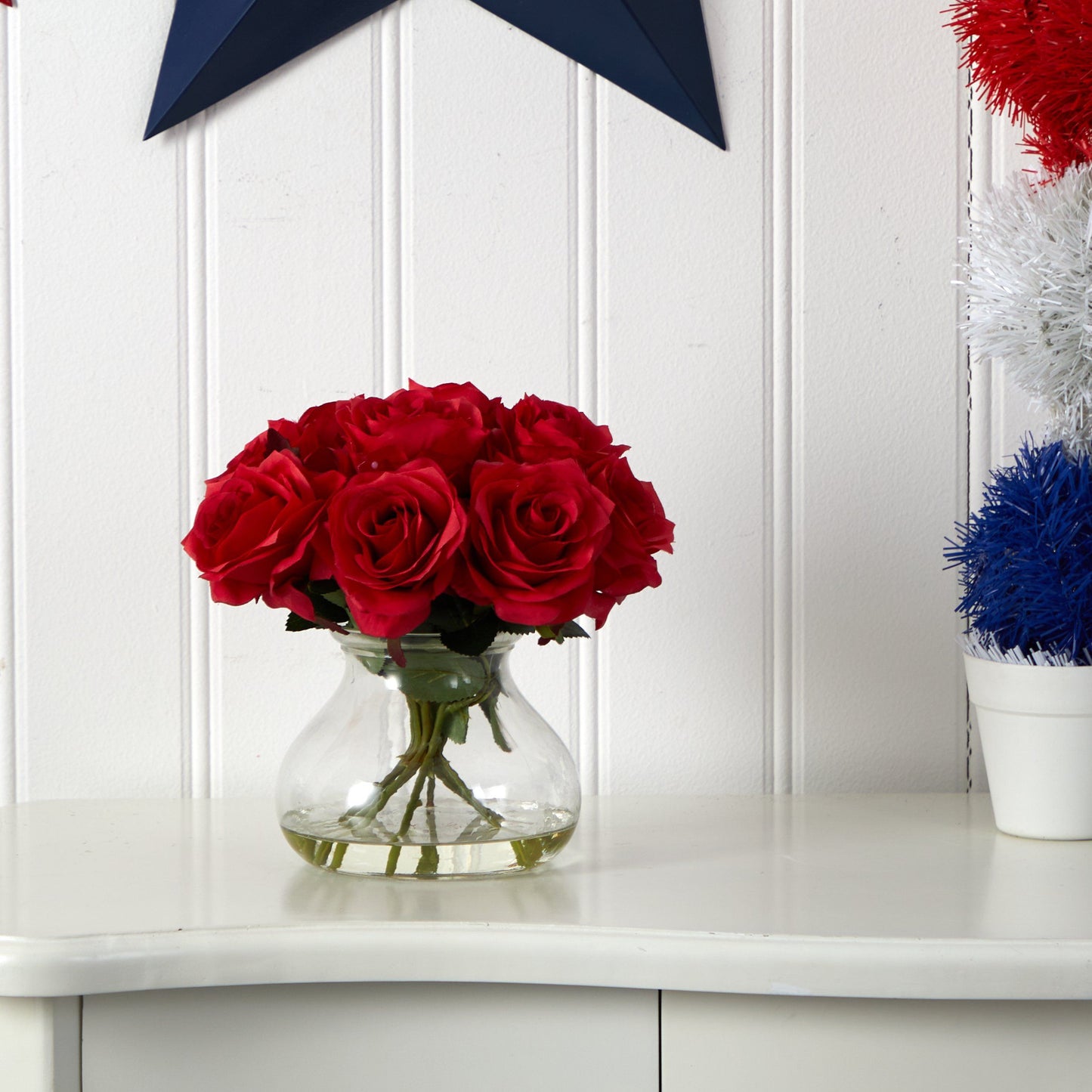 Arrangement de roses avec vase