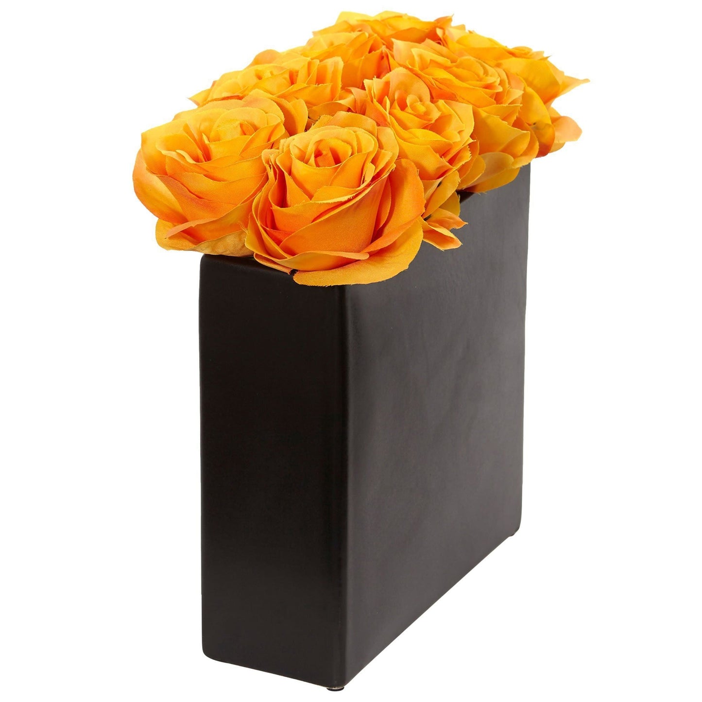 Arrangement de roses dans un vase noir