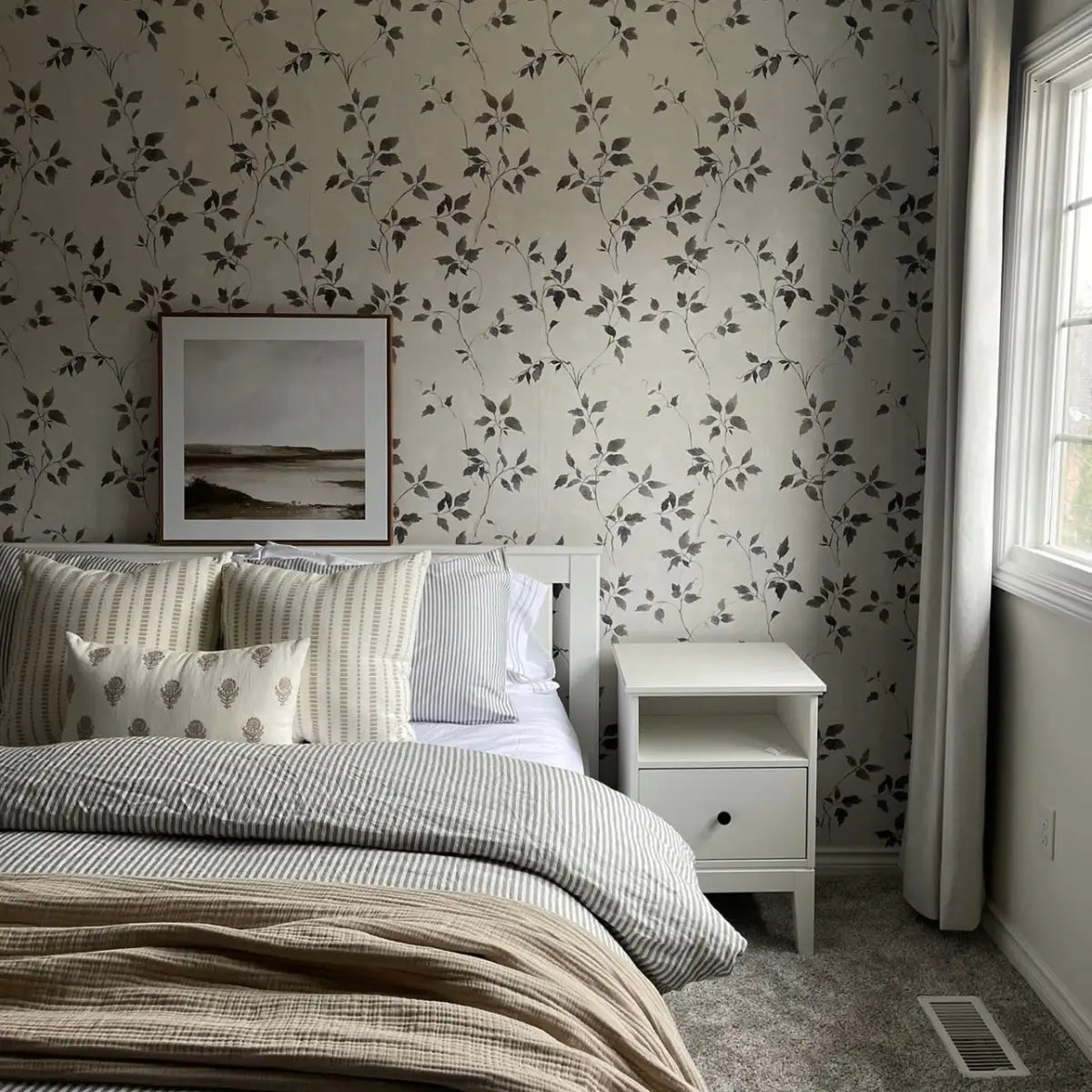 Augustus Wallpaper - Gray Leafy Vines - Loomwell Home Goods